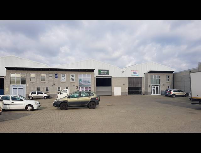 644M² FACTORY TO LET IN EVERITE INDUSTRIA